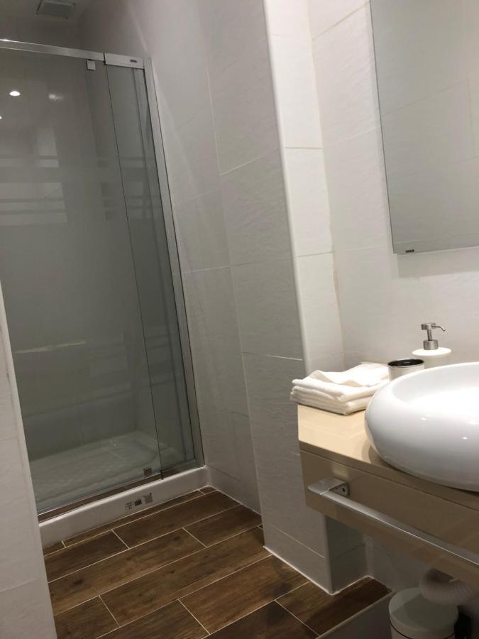 Opera Roost Hotel Madrid Luaran gambar