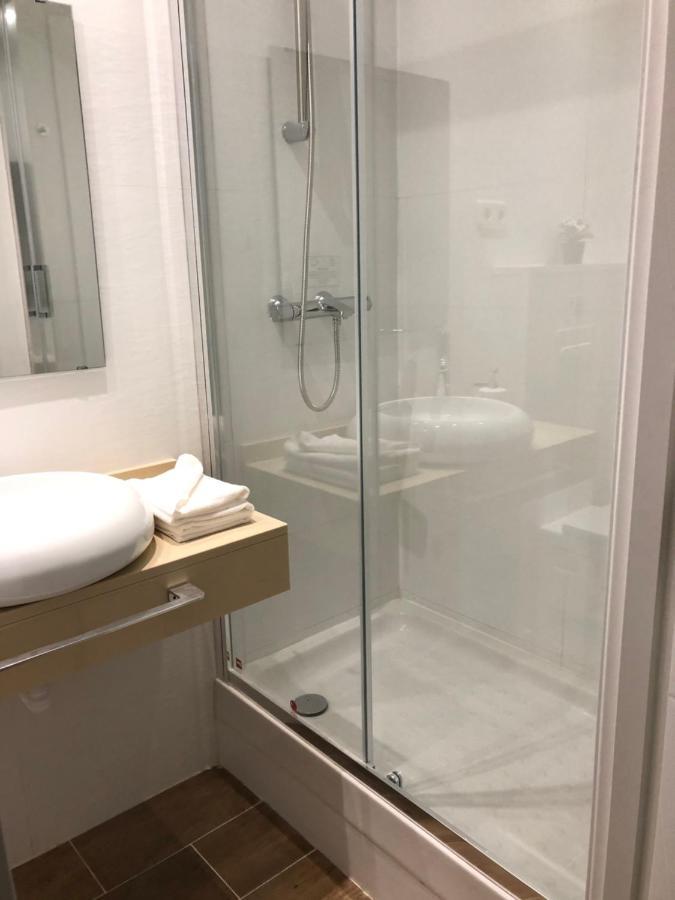 Opera Roost Hotel Madrid Luaran gambar